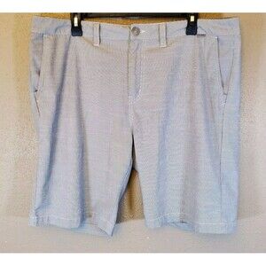 Travis Mathew Men's Shorts Size 38